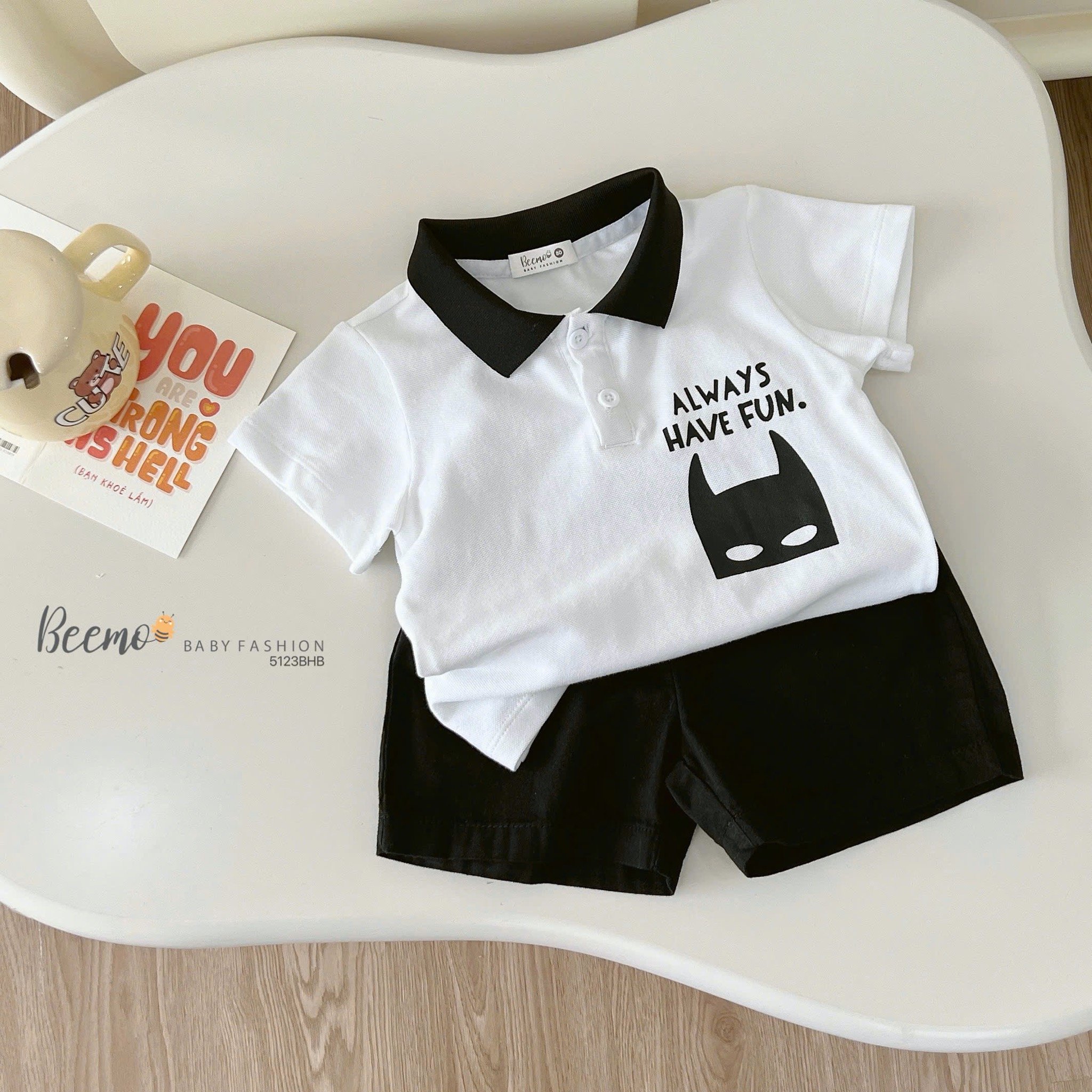 Bộ Beemo áo polo cổ đức hoạ tiết Batman 2 màu cho bé trai size 80-130
