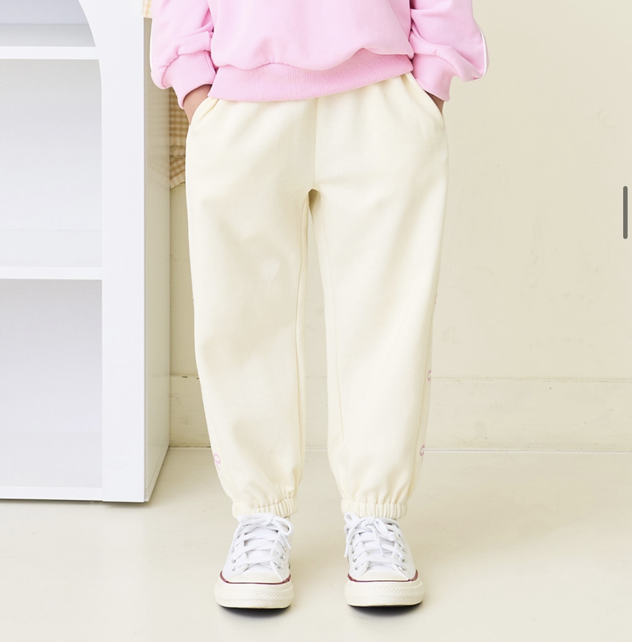 Quần nỉ mềm Bebezoo xuất Hàn in nơ hông bé gái size 100-150