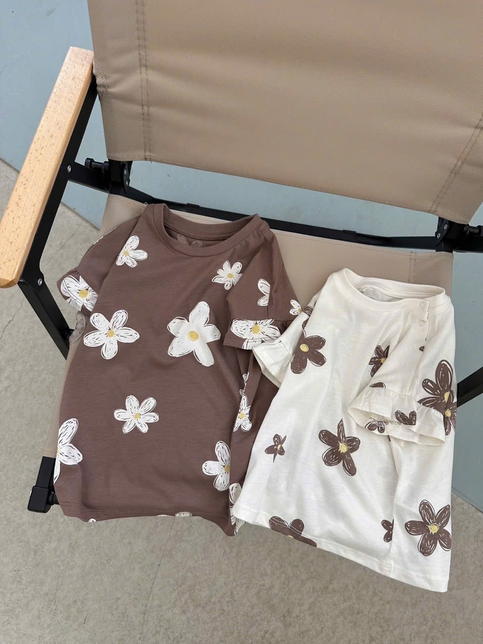 Áo cotton GGJJ dư xịn hoa nhí 2 màu trắng/nâu bé gái size 2-8y