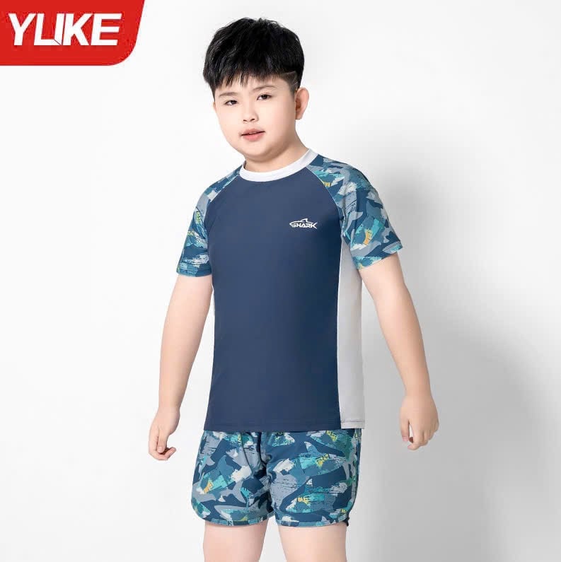 YY2412 - Bộ bơi YUKE màu xanh cộc tay + quần đùi bé trai size 160-190