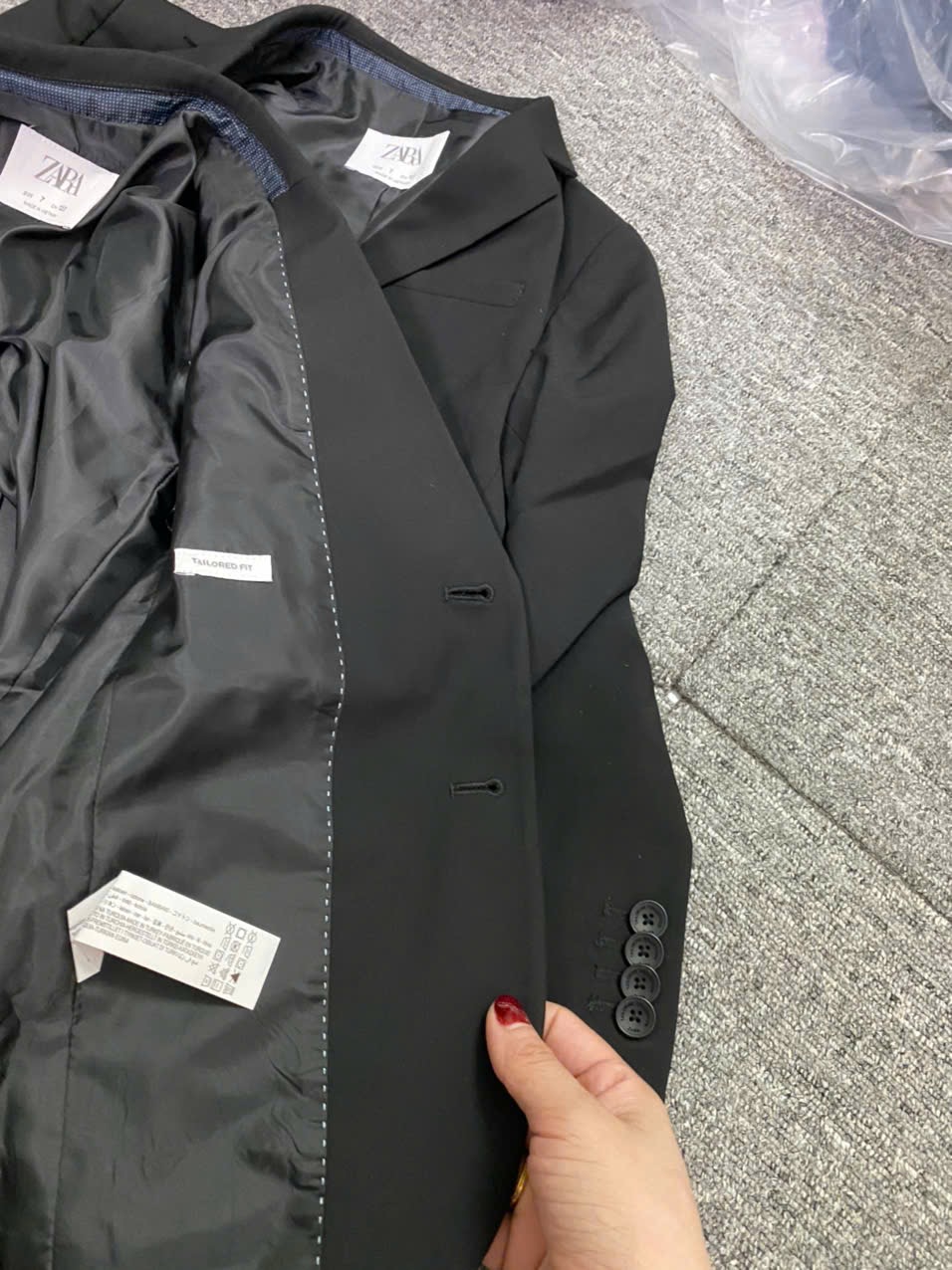 Áo vest Zara dư xịn màu đen cho bé size 6-14y