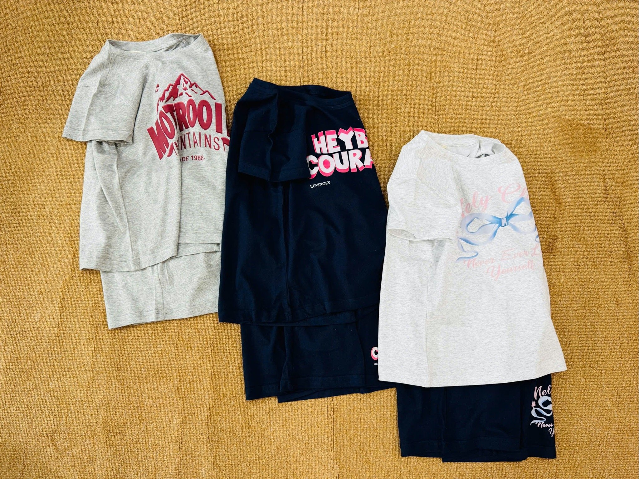 Bộ cotton HM vải dư dòng đại hoạ tiết chữ, nơ nhiều màu bé gái size 4-14y