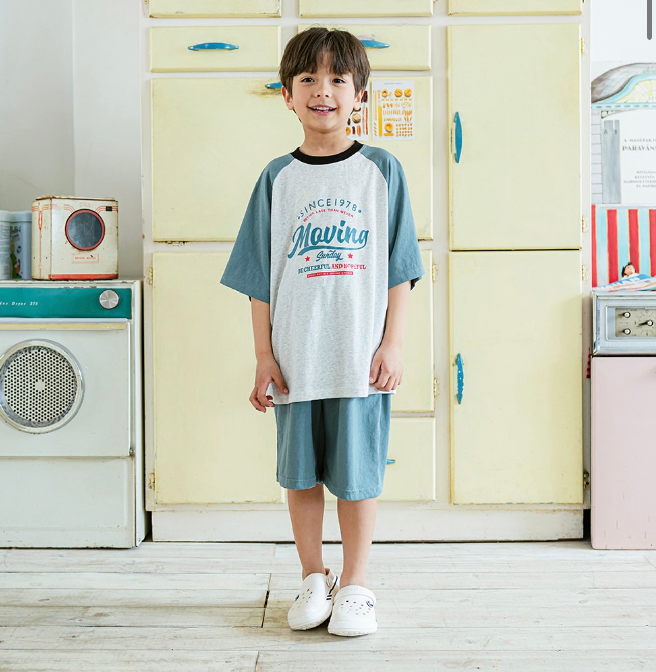 Bộ Bebezoo Moving xuất Hàn 2 màu cho bé size 100-150