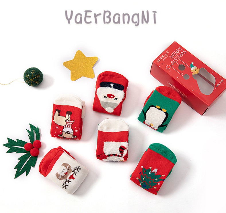 Hộp 3 đôi tất Noel loại dày cho bé size 1-5y