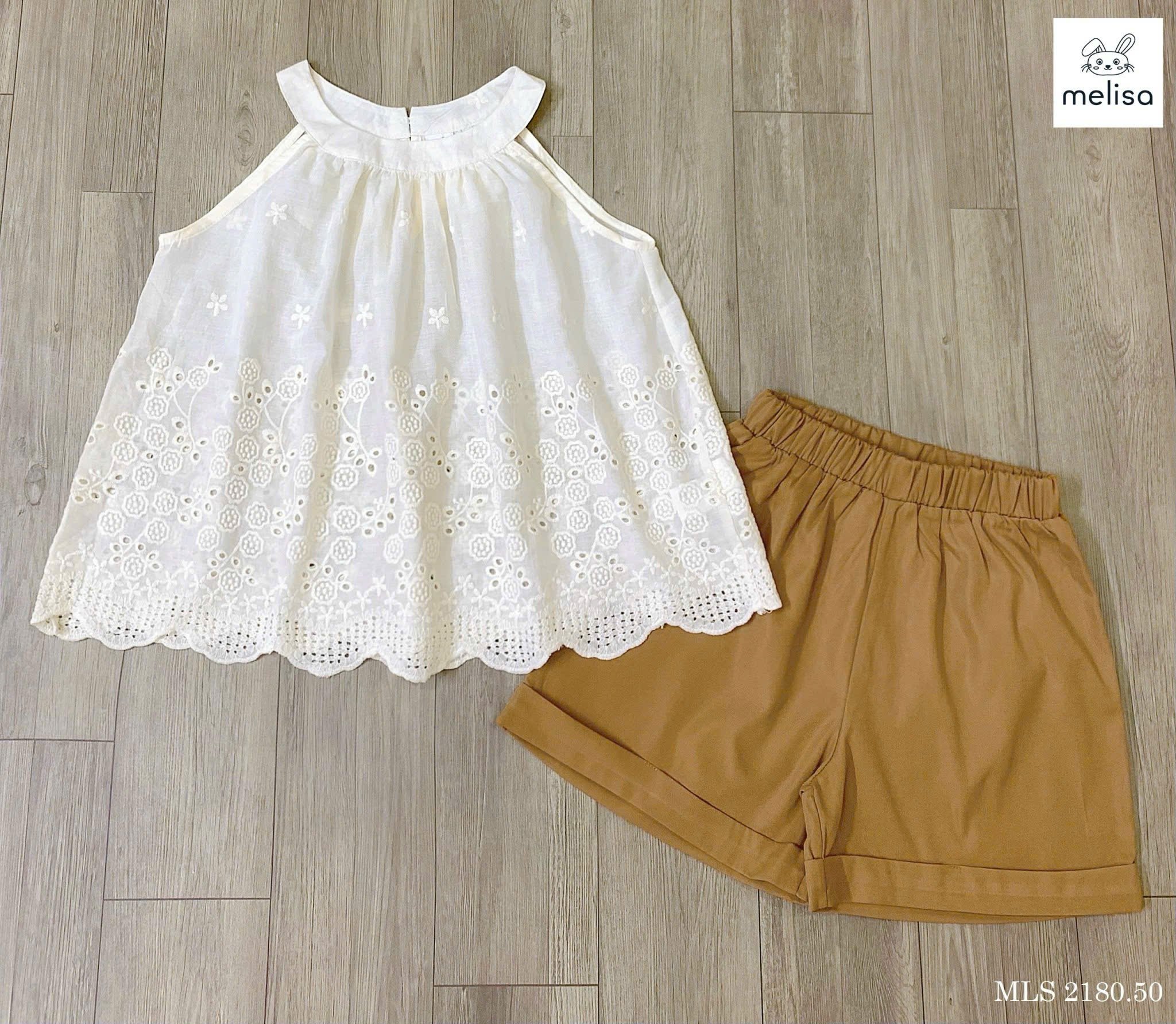 MLS 2180 - Bộ Melisa áo thô boil màu be cổ yếm + quần kaki nâu bé gái size 2-12y