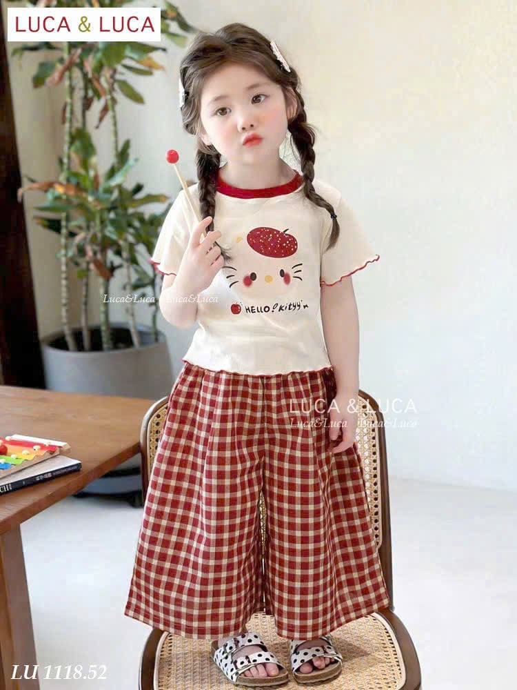 LU 1118 - Bộ LUCA áo trắng kitty viền đỏ + quần caro đỏ bé gái size 2-12y