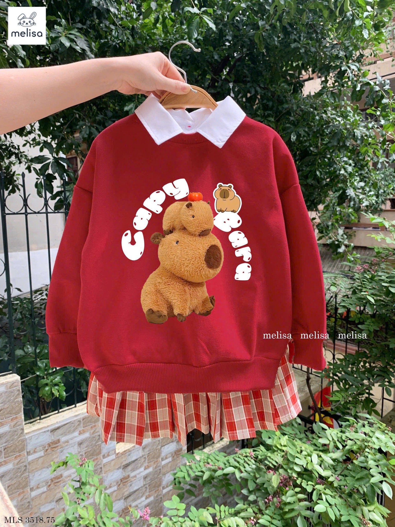 MLS 3518 - Set Melisa áo nỉ đỏ Capybara cổ sơ mi trắng - chân váy kẻ đỏ size 2 - 12y