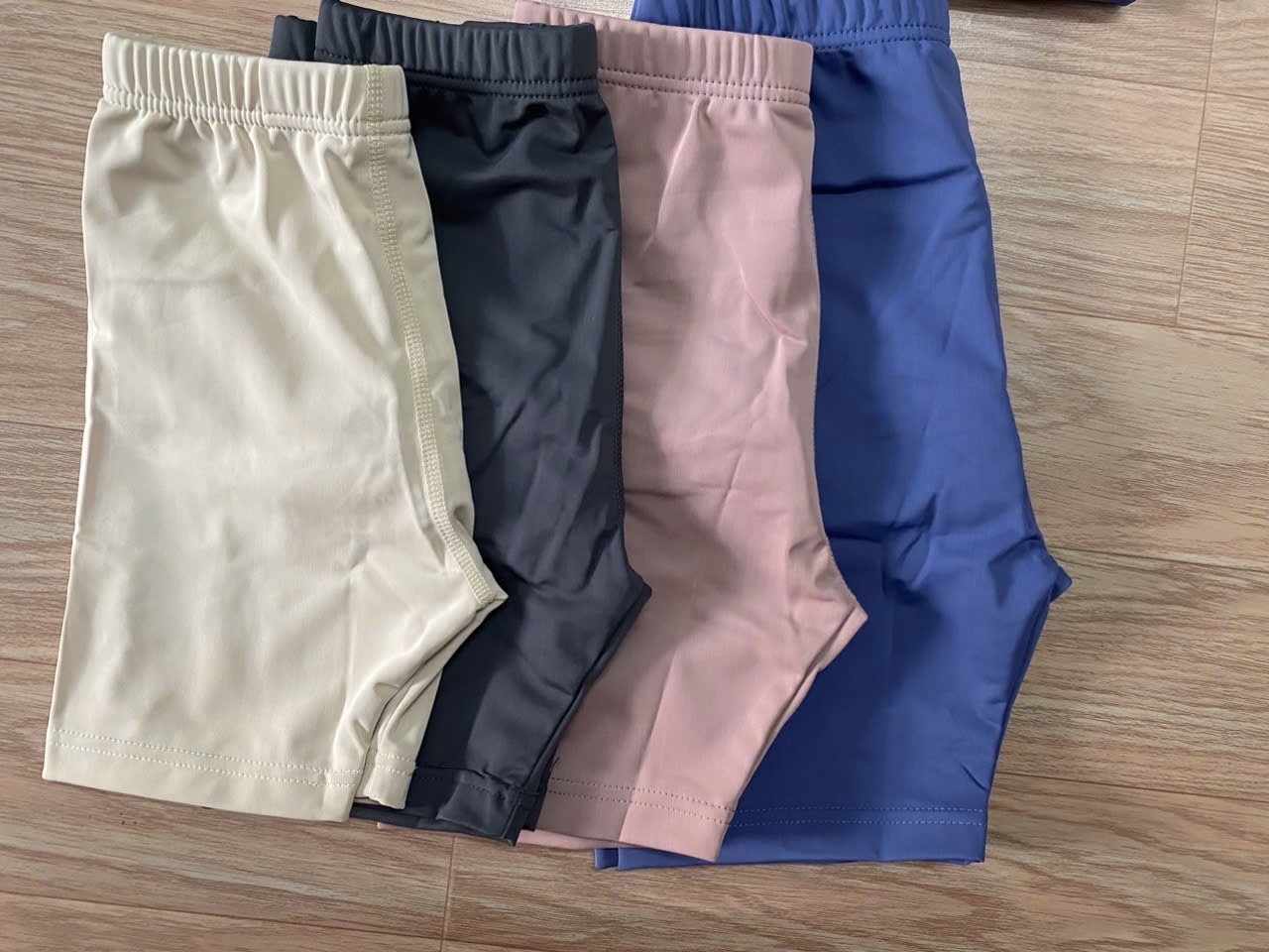 Bộ bơi xuất Hàn U.F trơn nhiều màu dài tay chống nắng cho bé size 110-150 (1 số thay tag)