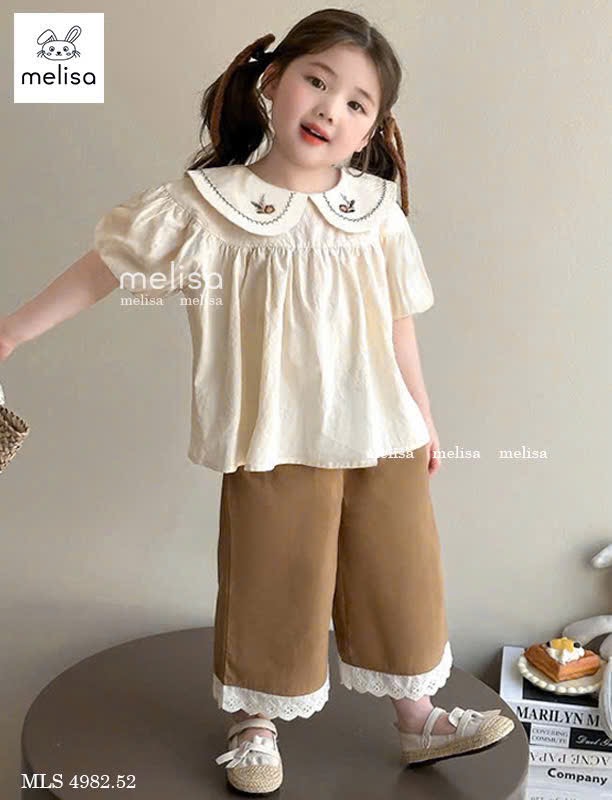 MLS 4982 - Bộ Melisa áo vàng cổ sen thêu + quần lửng màu nâu gấu ren bé gái size 2-12y