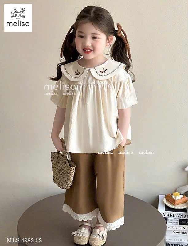 MLS 4982 - Bộ Melisa áo vàng cổ sen thêu + quần lửng màu nâu gấu ren bé gái size 2-12y