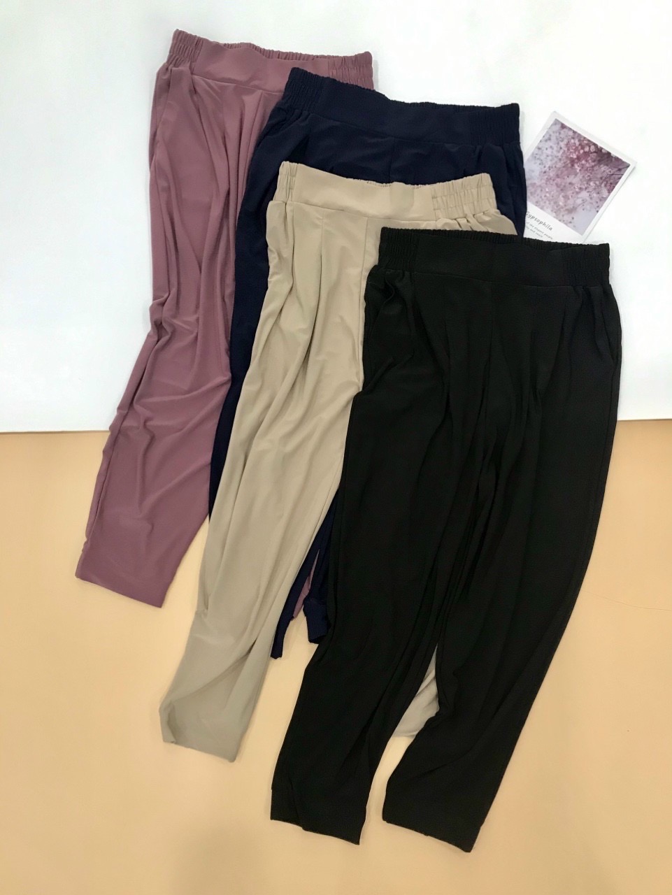 Quần jogger Jini Nana xuất Hàn dư xịn (Mẹ)