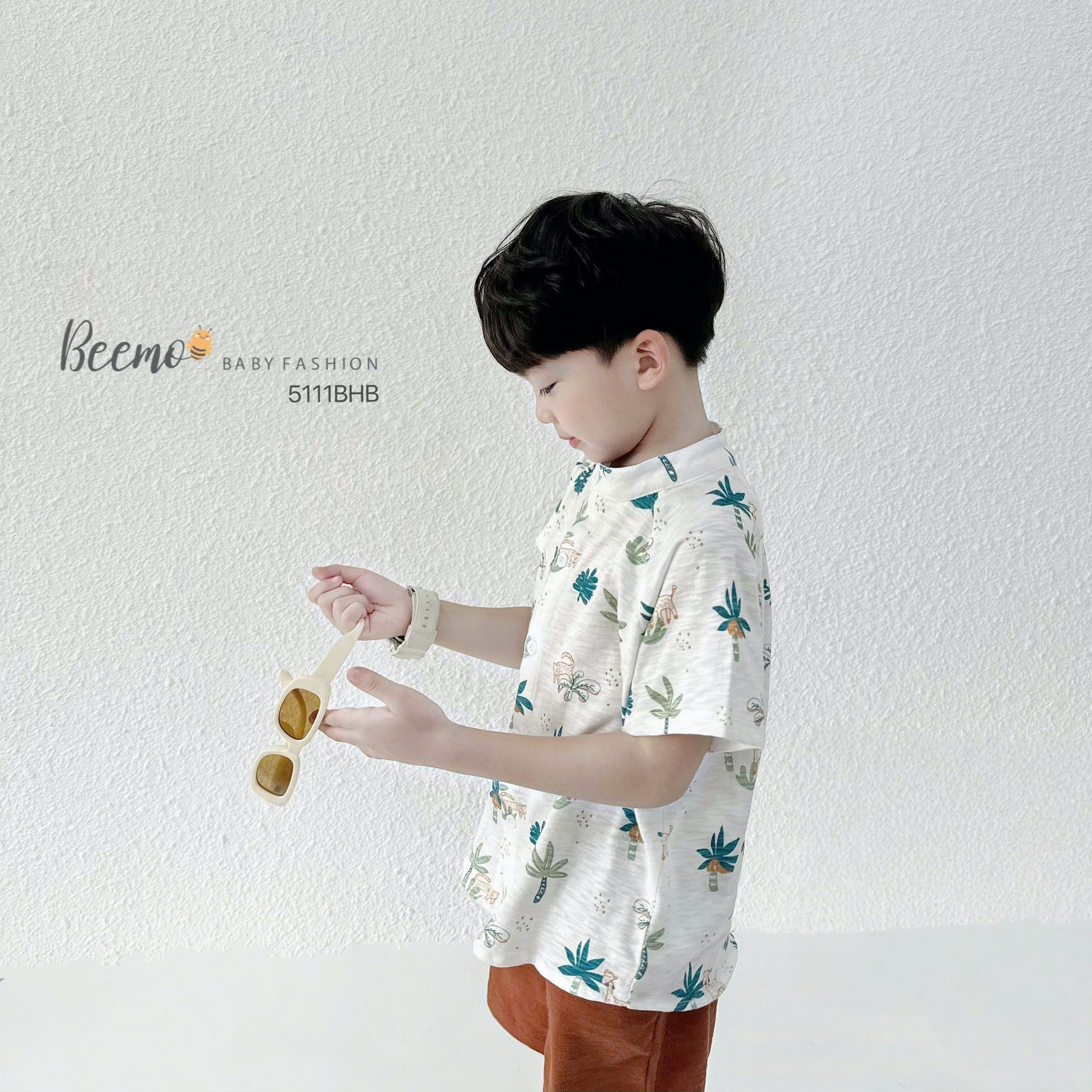 Bộ cotton Beemo cổ tàu Summer Vibes áo trắng + quần nâu bé trai size 80-130