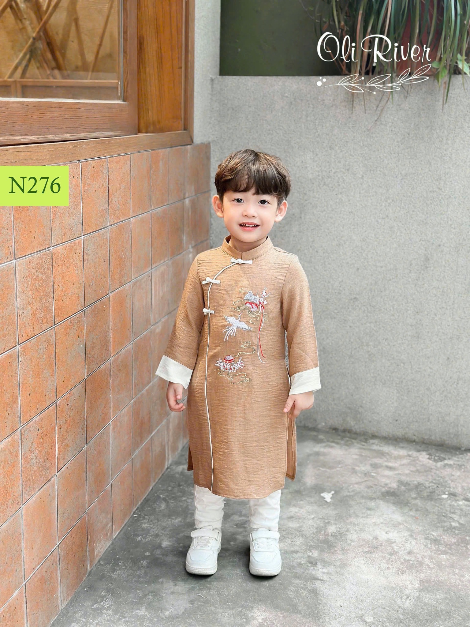 Áo dài Oli River vải đũi thêu hạc + núi hoa cho bé trai size 2-15y