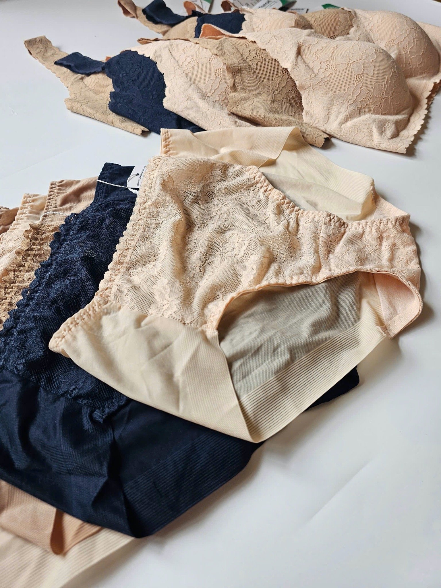 Set Bra + quần chip ren Tencel xuất Hàn 4 màu cho Mẹ size S - XL