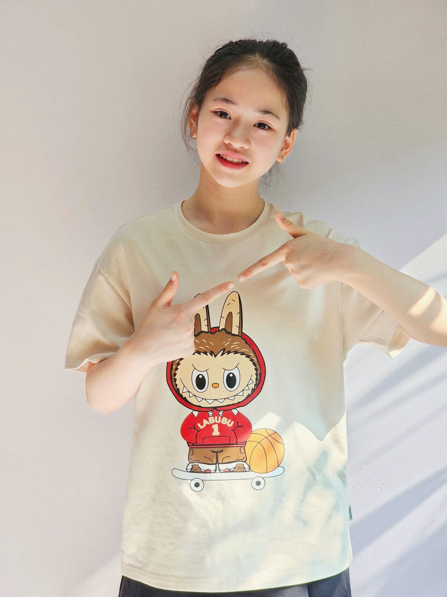 Áo cotton Bee Mon hoạ tiết Labubu nhiều màu cho bé size 120-160