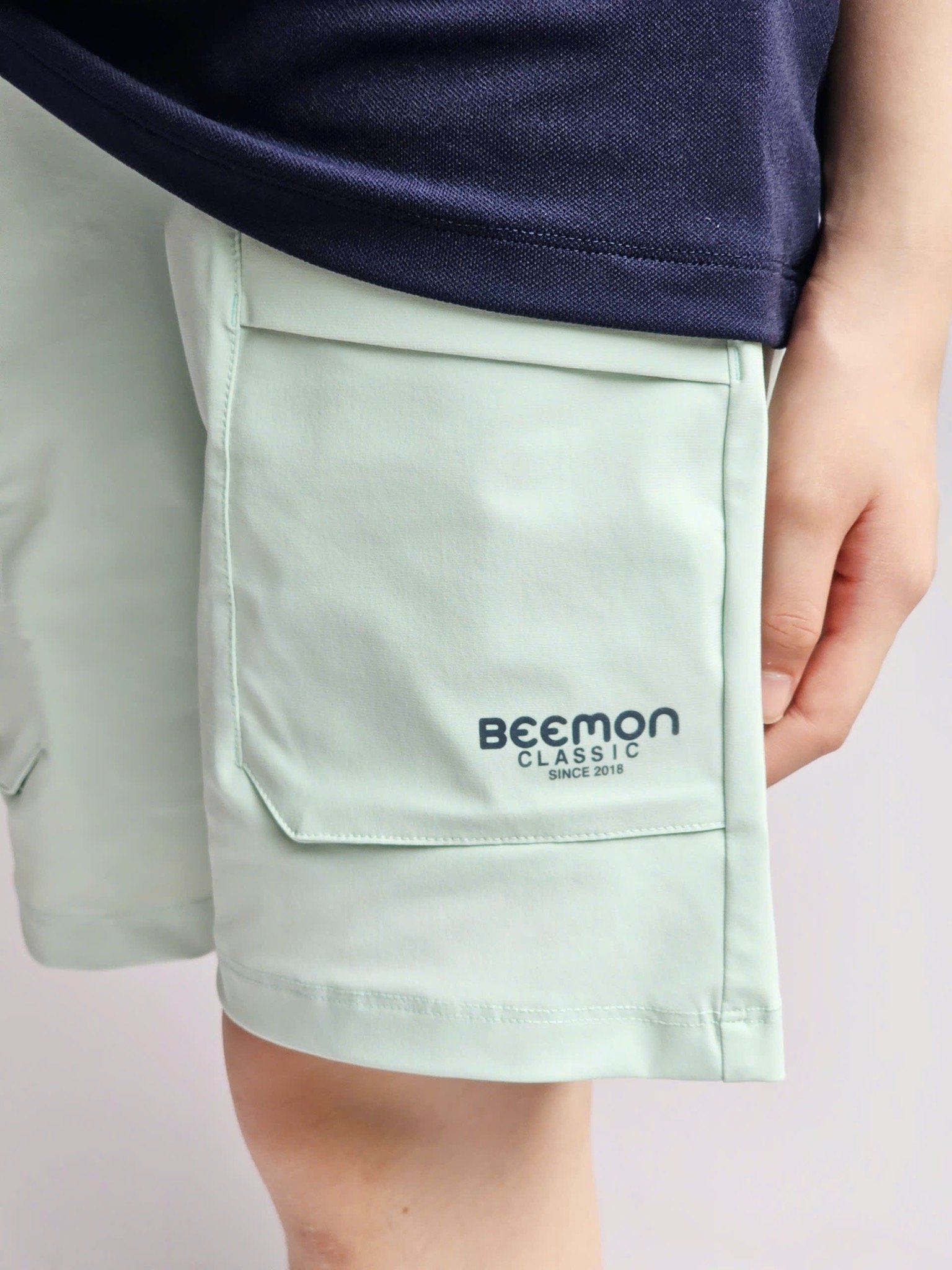 Quần short vải golf Bee Mon túi hộp 4 màu cho bé size 120-160