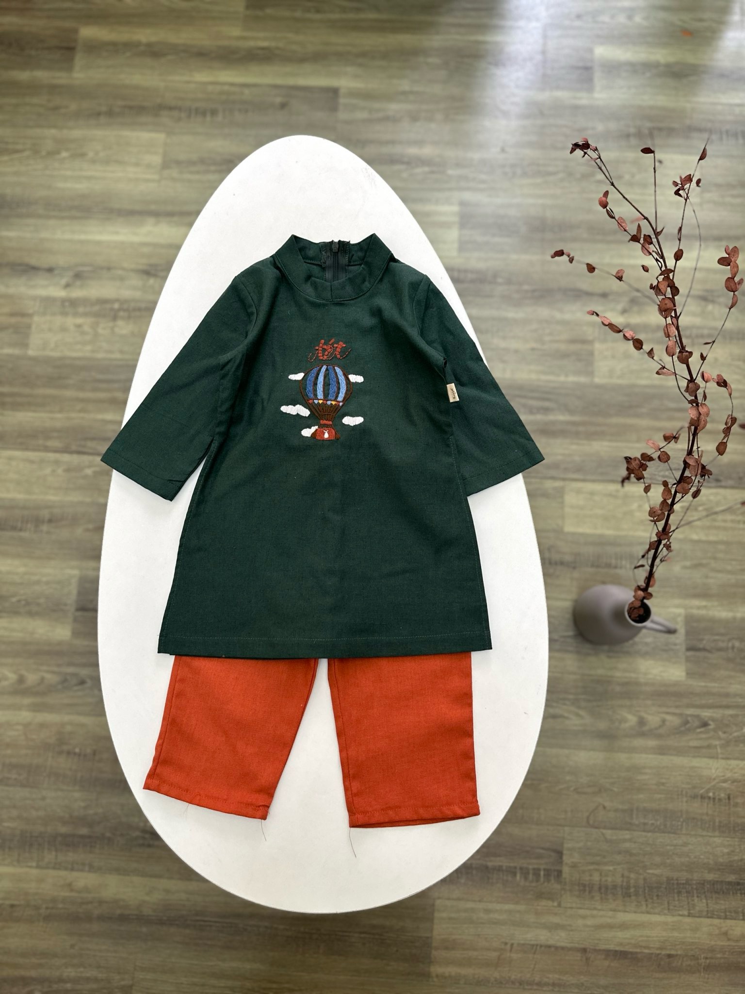 Áo dài linen Harifa thêu ngực nhiều màu BT size 1 - 6y