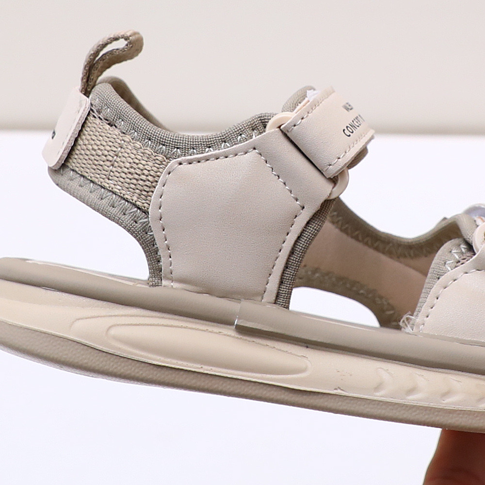 F153 - Sandal Salomon mềm êm 2 màu đen/be cho bé size 26-37