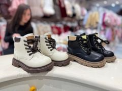 TM - 06 - Bốt cao cổ khóa cạnh DLLB 2 màu kem/đen cho bé size 26-37