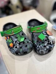 Sục crocs màu đen MineCraft kèm jibit size C7 - J4