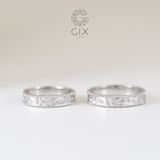  Nhẫn cưới vàng trắng trơn mới nhất vát nhám hoa văn đẹp lạ Gix Jewel 