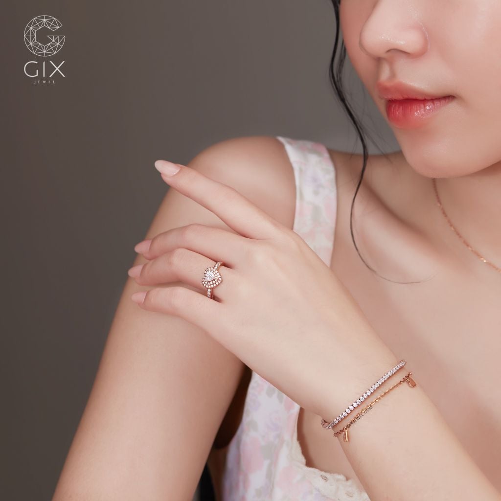  Nhẫn kim cương cầu hôn nữ đẹp vàng trắng 18k - Halo Crown | Gix Jewel 