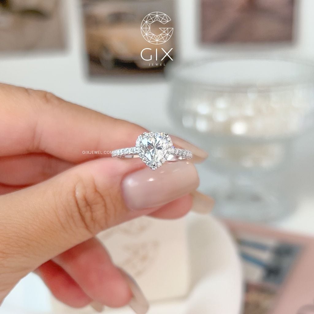  Nhẫn vàng cầu hôn Halo kim cương Moissanite - Celestial Heart | Gix Jewel 