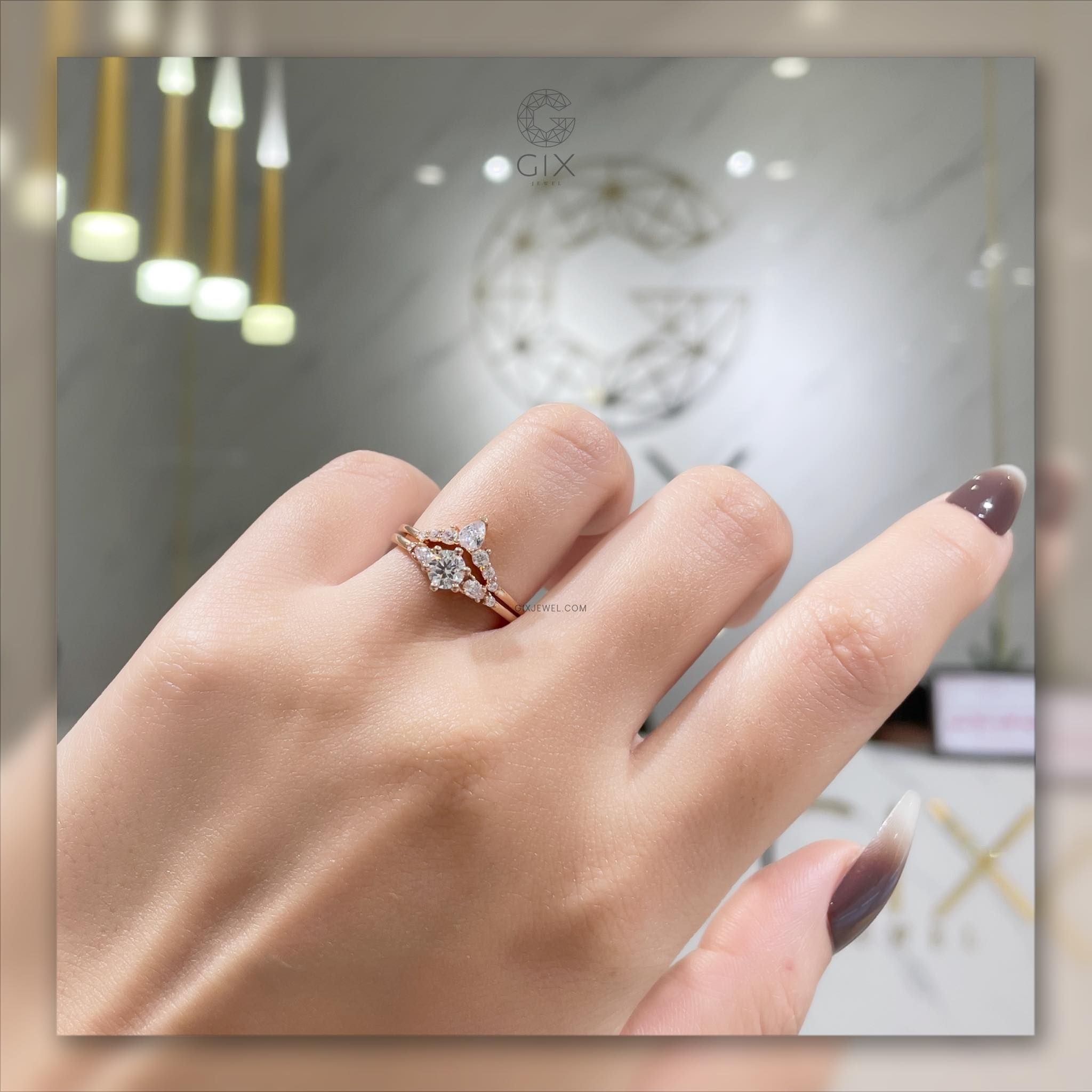  Bộ nhẫn kim cương đính hôn vàng hồng 18k đẹp - Royal Oath | Gix Jewel 