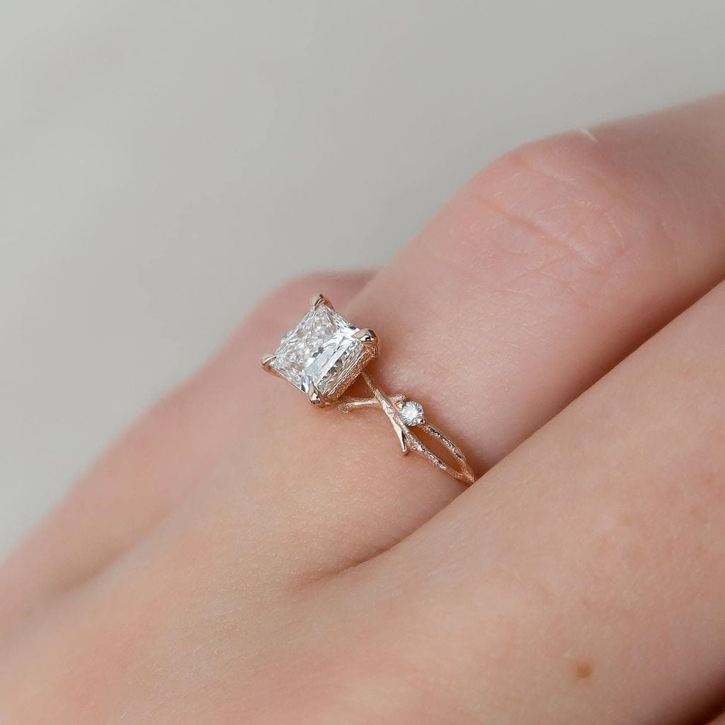 Nhẫn kim cương nữ cầu hôn bạn gái vàng 18k rẻ đẹp kim cương thiên nhiên Gix