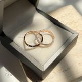  Nhẫn cưới kim cương Protect me đơn giản vàng trắng sang trọng đính full hạt khắc Gix Jewel 