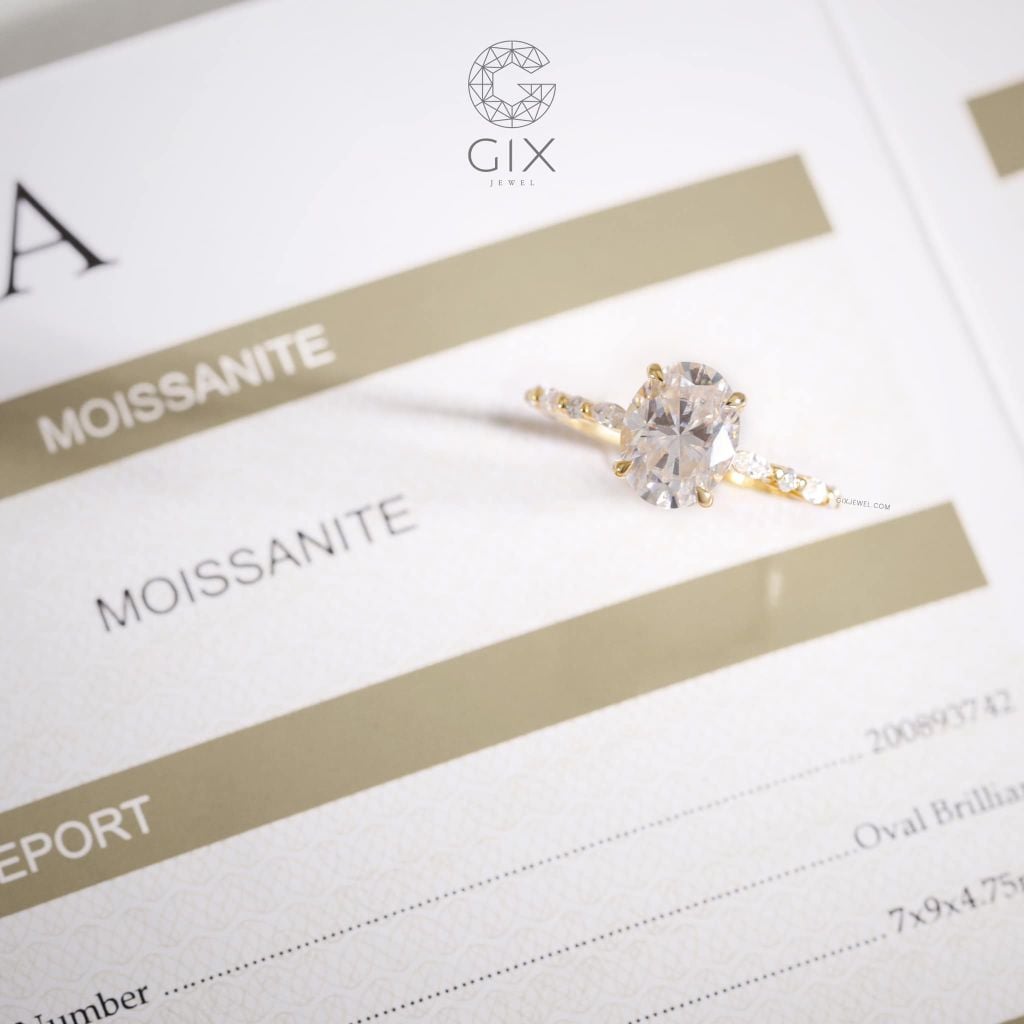  Nhẫn Đính Hôn Vàng 18K Kim Cương Moissanite - Oval Embrace | Gix Jewel 