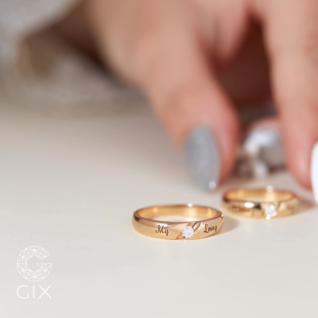 Nhẫn Cưới Đôi Vàng 18K Đơn Giản Hcm Đính Kim Cương Đẹp Khắc Chữ