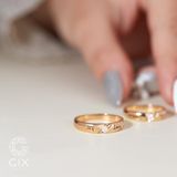  Nhẫn cưới đẹp vàng tây 18k uy tín đính kim cương thật khắc chữ Gix Jewel 