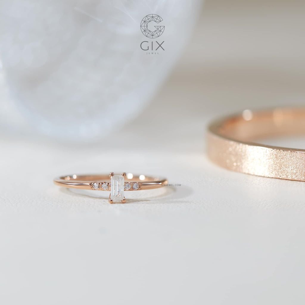  Nhẫn đính hôn dưới 2 triệu bạc mạ vàng 18k - Emerald Kiss | Gix Jewel 