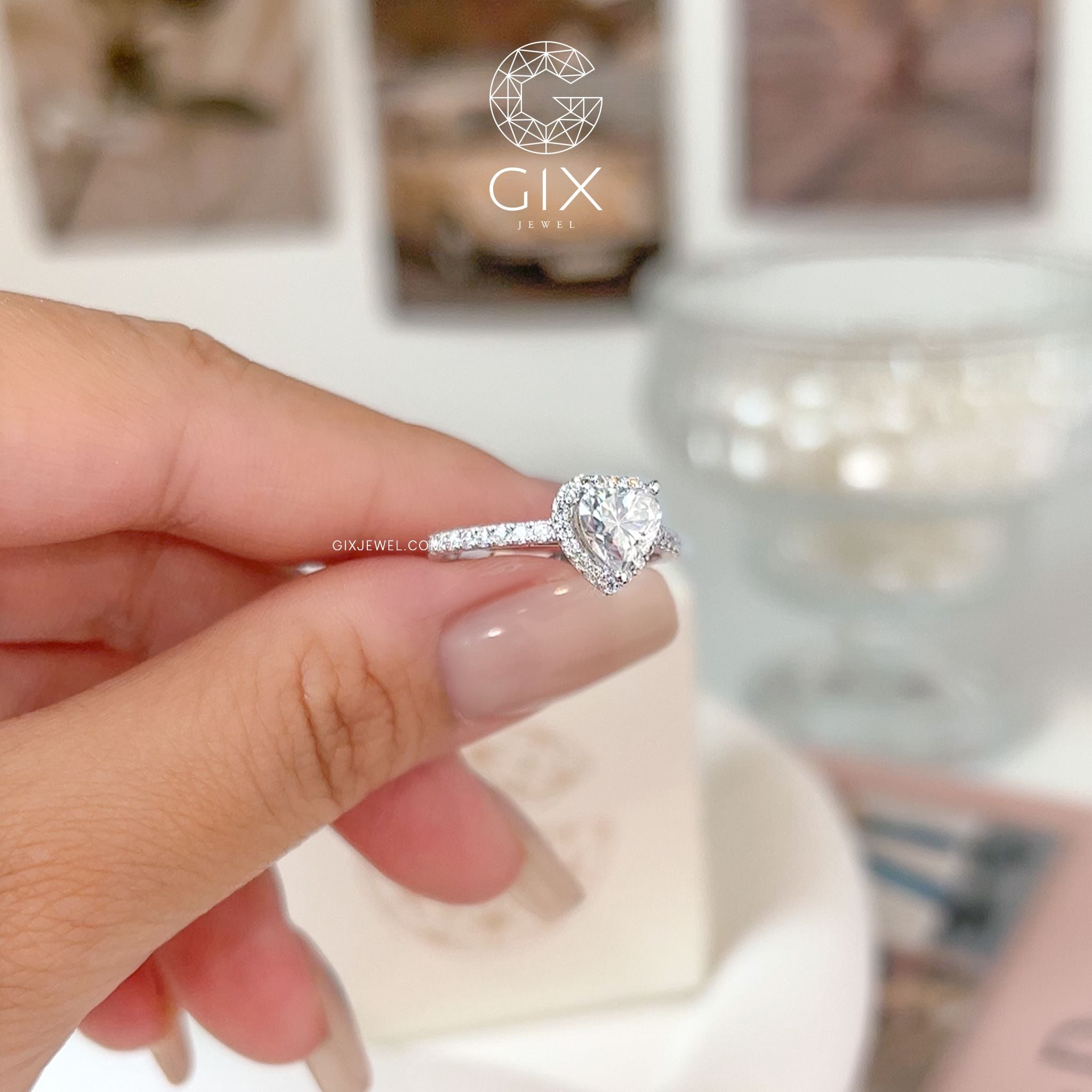  Nhẫn vàng cầu hôn Halo kim cương Moissanite - Celestial Heart | Gix Jewel 