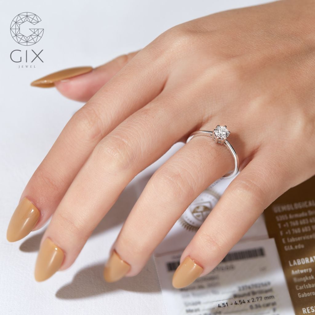 Nhẫn cầu hôn nữ đơn giản vàng trắng 18k đính đá CZ cao cấp Gix Jewel