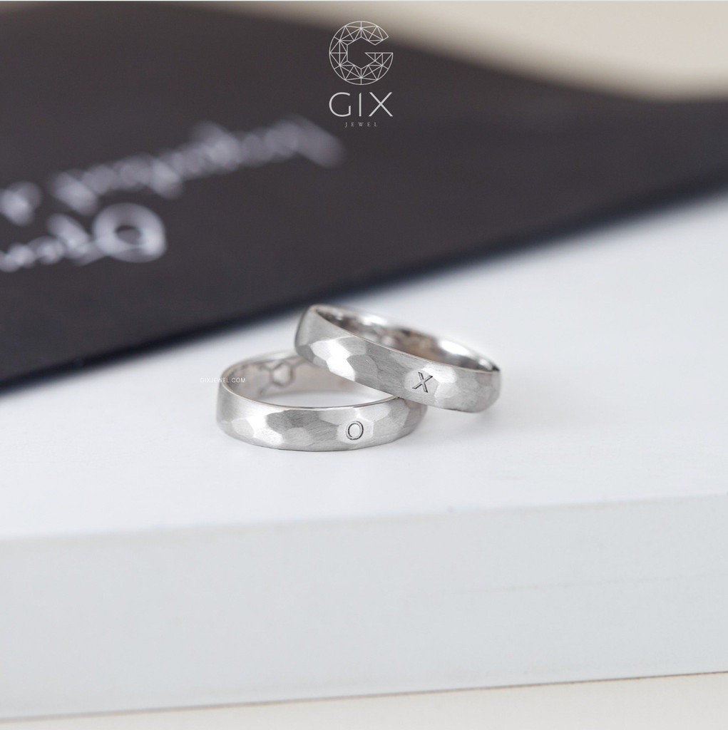  Nhẫn Cưới Vàng 18K Vát Hammer Độc Đáo Gix Jewel - GCR25050135 