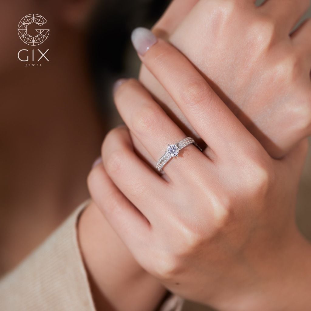 Nhẫn Đính Hôn Kim Cương Vàng Trắng 18K Mạ Bạc Cao Cấp Kim Cương Round