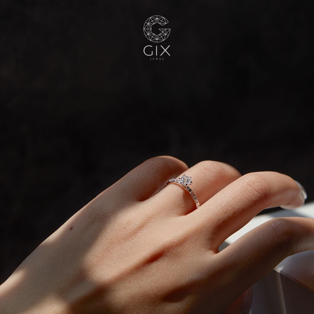 Nhẫn Kim Cương Cầu Hôn Đẹp Vàng 18K Mạ Bạc 925 Cao Cấp Gix Jewel