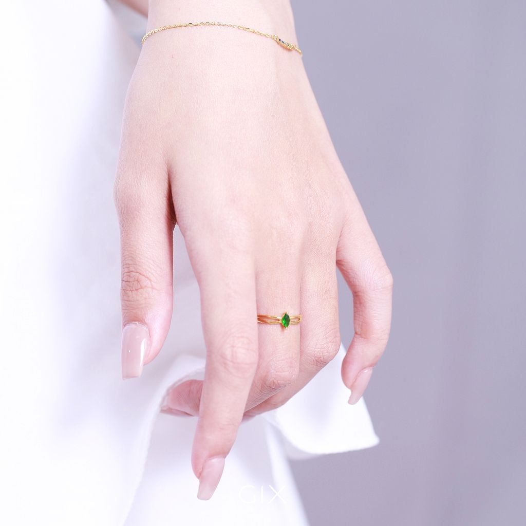 Nhẫn Bạc Nữ Đính Đá Xanh Lá Mạ Vàng 18K Gix Jewel Hình Hạt Dưa SPGN02
