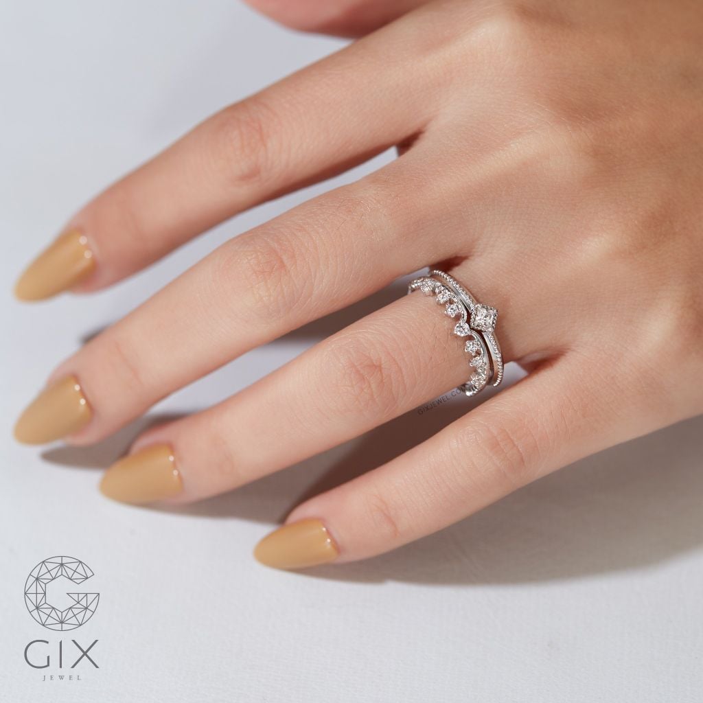 Bộ Nhẫn Kim Cương Cầu Hôn Bạn Gái Đẹp Vàng 18K Đính Kim Cương Chữ Nhật