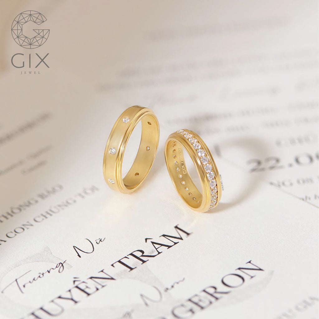  Nhẫn cưới vàng 18k đẹp nhất thiết kế riêng hột xoàn khắc chữ theo tên Gix 