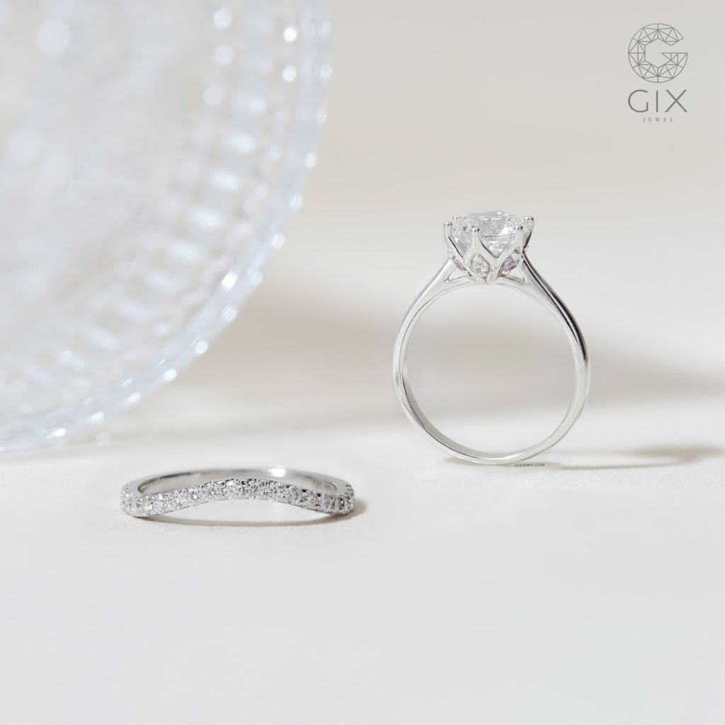 Bộ Nhẫn Kim Cương Cầu Hôn Bạn Gái Vàng 18K Đá Moissanite Đẹp Gix Jewel