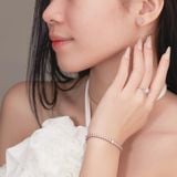  Nhẫn cầu hôn 10k đẹp giá rẻ dáng halo hột xoàn tròn đẹp viền tấm Moissanite đẹp Gix Jewel 