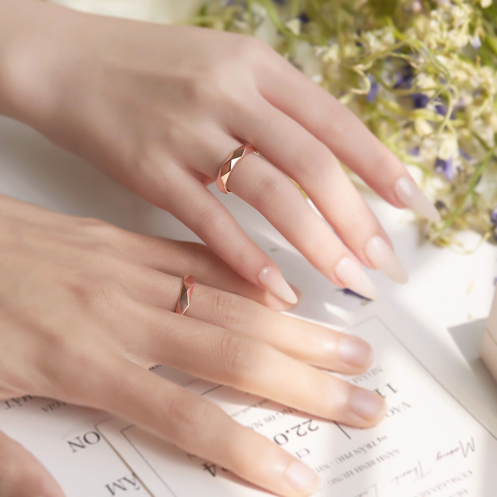  Nhẫn cưới thiết kế riêng vàng 18k hiện đại vát cạnh cao cấp Gix Jewel 
