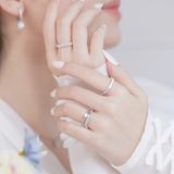  Nhẫn cầu hôn Moissanite vàng 18k đẹp - Aurora Kiss | Gix Jewel 