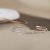  Vòng tay cuff đeo cặp bạc & vàng 18k bản nhỏ khắc tên ý nghĩa Gix 