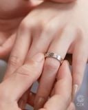 Nhẫn cưới vàng tây đẹp bản vuông khắc mặt trăng & mặt trời Gix Jewel 