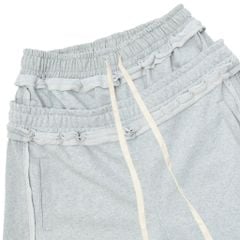 DOUBLE-WAISTED SHORTS / GREY
