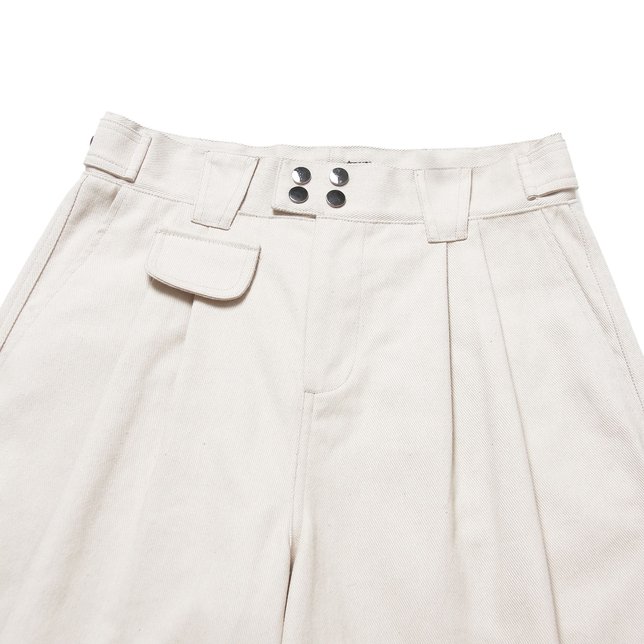  PLEATED CHICANO CREAM SHORT 